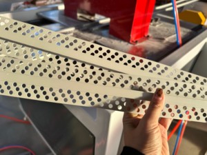 Machine de production de profilés YinYang, ligne d'extrusion plastique, rainure pour bordure de carrelage mural en céramique, plâtre - Product Image 2