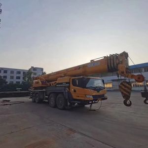 رافعة شاحنة مستعملة بحمولة 80 طن للبيع، ساعات عمل قليلة، نظام هيدروليكي، آلات بناء - Product Image 4