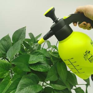 เครื่องพ่นสารเคมีแบบมือโยก 1 ลิตร สีเหลือง ทำจากพลาสติก สำหรับรดน้ำต้นไม้ในบ้าน ทำความสะอาด และฆ่าเชื้อโรค - Product Image 4