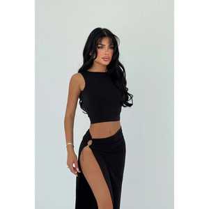 Traje Formal Negro con Falda y Decoración de Botones - Product Image 2