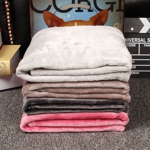 Factory direct supply dog quilt pet blanket thick flannel pet autumn winter cushion <b>nest</b> cat blanket - Product Image 2