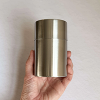 Boîte de rangement minimaliste en acier inoxydable pour poudre de matcha, ronde, avec couvercle intérieur