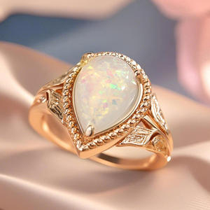 A008 Anello da Donna in Oro 18K con Opale, Design a Pianta, Montatura a Griffe, Anello di Fidanzamento con Gemma, Gioiello Stile Perla Bianca - Product Image 2