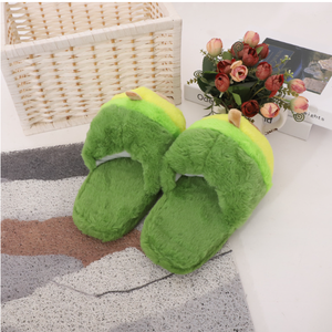 Vente en Gros de Chaussures Animaux Mignonnes Pantoufles d'Intérieur en Peluche pour Dames - Product Image 3