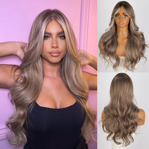 2026 Perruque Femme Haute Qualité Gros Gris Clair Longueur Moyenne Fibres Synthétiques Couleurs Mélangées Résistance Haute Température SM382 - Product Image 6