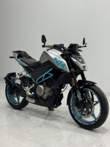<span class=keywords><strong>Motor</strong></span> Street Fighter 250cc Rangka Biru Trellis, Ban Anti Selip, Port Pengisian Daya USB, Mendukung Dekal Kustom, Warna Bodi & Logo Sesuai Pesanan - Product Image 5