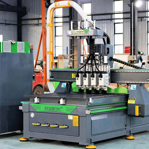 Router CNC de Alta Eficiencia y Potencia con 4 Cabezales para Tallado y Decoración de Muebles de Madera - Product Image 5