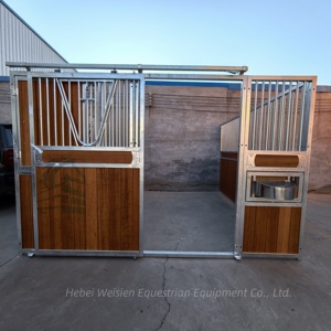 Feuer verzinkter Stahl Pferdes tall Stabil Wetter beständig Elegante Pferde box V-Joch Schiebetür Design mit Heu gestell - Product Image 2