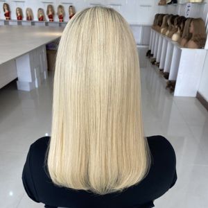 Nuovo Arrivo Parrucche di Capelli Umani Naturali Europei Senza Colla Ombre Biondo Ondulato per Donne Bianche con Base in Monofilamento 5"*5" - Product Image 4