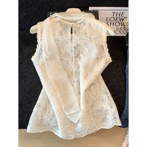 Nouvelle Collection 2026 – Débardeur en Dentelle Florale Transparente Chic à la Française avec Ruban en Mousseline pour Superposition – Vente en Gros - Product Image 3