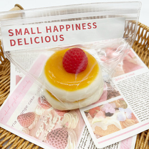 Jouet anti-stress à presser en TPR, mini simulation de fraise soufflée Mochi, à récupération lente, pour enfants - Vente chaude - Product Image 4