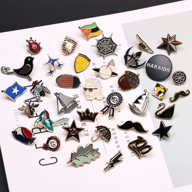 Wholesale New Antique Antique Plated Creative Small Classical Collar Pin Fashion Lapel Pin Animal Brooch