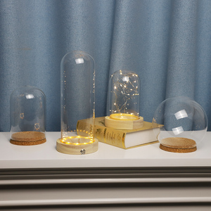 Geblasene klare Glaskuppeln mit Holz sockel für Hochzeits glas Cloche LED-Lampen beleuchtungs sockel Dekoratives Geschenk für Weihnachts ferien - Product Image 4