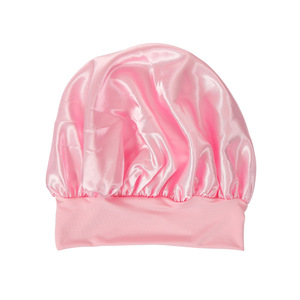 <span class=keywords><strong>Bonnet</strong></span> <span class=keywords><strong>de</strong></span> <span class=keywords><strong>nuit</strong></span> en satin uni à bord large avec logo personnalisé pour adultes – Soin des cheveux - Product Image 6
