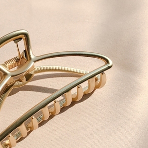 Pinces à <span class=keywords><strong>cheveux</strong></span> pour tenir les queues de cheval Grandes pinces à <span class=keywords><strong>cheveux</strong></span> en métal Barrettes Classique Ouvert Demi-rond - Product Image 4