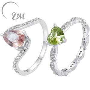 Anillo de Plata de Ley 925 con Baño de Rodio y Engaste Pavé, Apilable, Moderno, para Mujer, Regalo de Boda, Color Cambiable, Corazón, de UM JEWELRY - Product Image 1