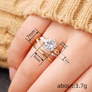 Anello di Diamanti T0416 in Oro Massiccio 18K con Diamante Naturale Taglio Brillante Rotondo e Pietre Laterali a Goccia, Gioiello da Donna per Fidanzamento - Product Image 4