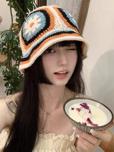 Chapeau bob décontracté d'hiver en crochet arc-en-ciel Madeshinet pour femme, tricoté à la main, tendance, pliable pour le voyage - Product Image 4