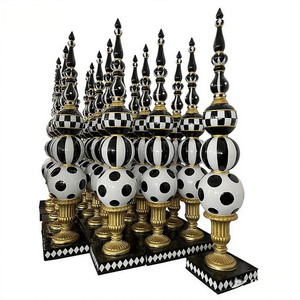 Elegante Weihnachts-Dekostatuen aus Harz: Stapelbare Kugel-Finials in Rot, Schwarz, Weiß mit Harlekin-Muster für Festliche Veranda-Dekoration - Product Image 2