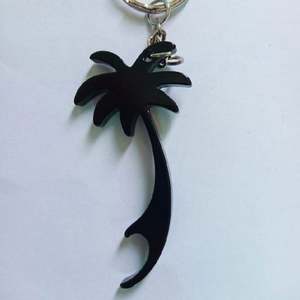 Llavero Abridor de Botellas de Aleación de Aluminio con Forma de Palmera, Abridor de Cerveza con Logotipo Personalizado para Recuerdos de Bares de Playa y Regalos Promocionales - Product Image 3