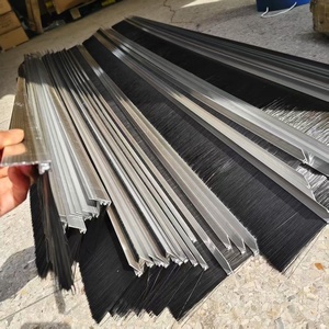 Industriële afdichtingsborstel roltrap reinigingsborstel op maat gemaakte <span class=keywords><strong>nylon</strong></span> stripborstel - Product Image 6