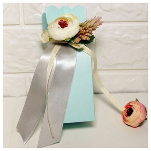 Yiwu กล่องของขวัญแต่งงานอิสลามแฟนซีพร้อมดอกไม้สีชมพู5*5 * H12cm - Product Image 4