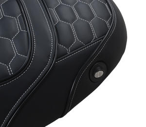 Housse de siège de moto en cuir respirant de haute qualité personnalisée GANE - Product Image 3