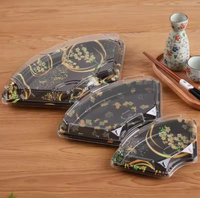 Boîte de rangement alimentaire jetable de luxe personnalisée de style japonais, plateau à sushi en plastique avec couvercle transparent anti-buée pour desserts