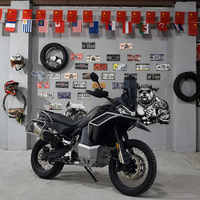 Nouvelle moto de route CFMOTO 800MT-X d'occasion |   Moteur 4 temps 800 cm³ |   Cadre en acier chromoly avec éclairage LED |   Conforme à la norme Euro 5, homologué pour la circulation sur route |