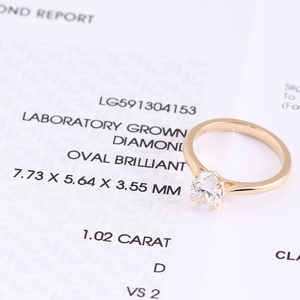 Clássico Versátil Ouro 18K <span class=keywords><strong>1</strong></span> <span class=keywords><strong>Carat</strong></span> Oval Corte Lab-Grown Diamante Anel de Noivado Aniversário das Mulheres IGI Certified com 4 Pontas - Product Image 4