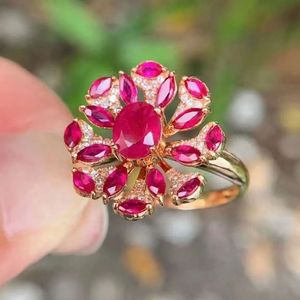 Xinfly 18K โรสโกลด์ไม่ซ้ำใครลายดอกไม้วินเทจตัดประดับทับทิม - Product Image 4