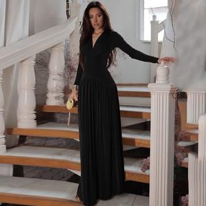 Début de l'automne Tall Goddess Energy Casual Slip Dress avec Elegant & Bossy Vibes Deep V Design - Product Image 2