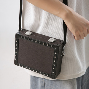 Nouveau Sac à Main Tendance Léger en Cuir pour Homme, Petit Sac Carré, Design Femme, Portefeuille Homme, Sac de Poitrine - Product Image 6