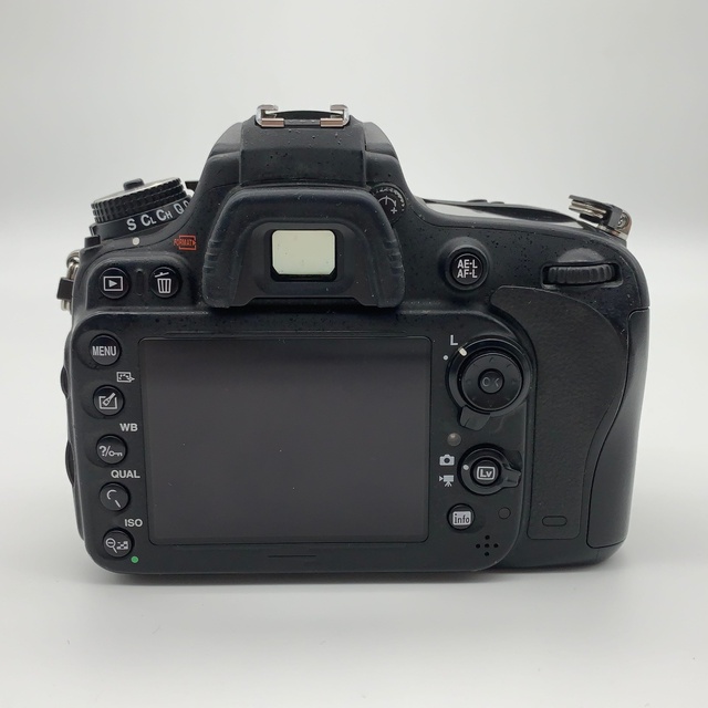 Used for D610 DSLR Camera with Accessories Wi-Fi Ready 24MP 1080P Video 1-Year Warranty