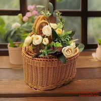 Panier suspendu en plastique tressé à la main de style pastoral pour cuisine et salle de bain, support décoratif pour fleurs, ustensiles, cuillères et baguettes