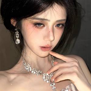 Ensemble collier et boucles <span class=keywords><strong>d</strong></span>'oreilles pour femme, design élégant et luxueux, en cristal artificiel, avec pampilles, idéal pour les accessoires de robe, best-seller - Product Image 4