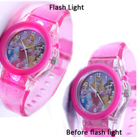 BOMAXE strass 8603 clair ABS bracelet boîtier en plastique Flash lumière Unique cadeau de noël dessin animé enfants montre