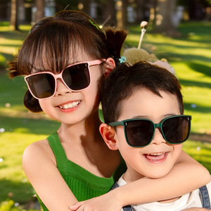 Gm แว่นกันแดดเด็กแบบเต็มกรอบกรอบทีพีอี เลนส์ ทีเอซี ยูวี 400 ป้องกันรังสียูวี 400 สำหรับทุกเพศประเภท 3 - Product Image 3