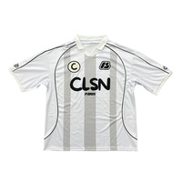 Maillots de football personnalisés coupe oversize et courte, avec broderie, logo en patch tissé et impression de passepoil, style streetwear