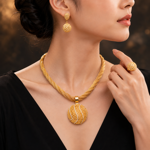 Juego <span class=keywords><strong>de</strong></span> Joyería Personalizada Chapada en Oro Amarillo <span class=keywords><strong>de</strong></span> Dubái <span class=keywords><strong>de</strong></span> 18K, Collar con Colgante <span class=keywords><strong>de</strong></span> Cuerda Trenzada Hueca con Circonita para Mujer, Accesorio <span class=keywords><strong>de</strong></span> <span class=keywords><strong>Moda</strong></span> - Product Image 4