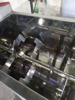 Mélangeur de masse en acier inoxydable à haut rendement pour un mélange uniforme de matériaux secs et humides Idéal pour les applications alimentaires et à base de plantes