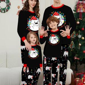 Pigiami Natalizi Personalizzati con Orso Polare Nero, Abbigliamento Invernale per Madre e Figlia - Product Image 1