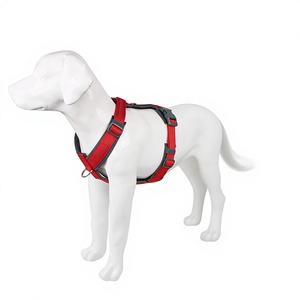 Arnés para Mascotas de Nailon y Neopreno con Rayas Multicolores, Logotipo Personalizable, Reflectante, Duradero, Cómodo y Transpirable - Product Image 1