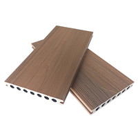 Planche de terrasse extérieure en composite WPC au design moderne, co-extrusion PVC, terrasse extérieure, jardin, revêtement de sol, caractéristique imperméable