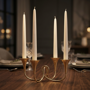 Porte-bougie vintage durable et léger, design antique en fer, candélabre avec quatre supports pour bougies coniques pour la décoration de la maison - Product Image 4