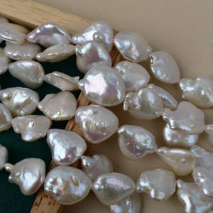 ไข่มุกบาร็อคสีขาวธรรมชาติขนาด 12 มม. รูปทรงหัวใจไม่สม่ำเสมอ แสงเงาสวยงาม สำหรับงาน DIY เครื่องประดับ ไข่มุกเม็ดเดี่ยว - Product Image 4