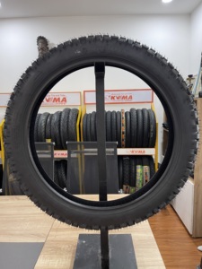 Pneu de moto tout-terrain K526 2.25-17 2.50-17 3.00-17 TubeTyre pour routes accidentées - Product Image 4