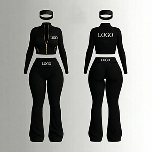Set da Palestra Y2K Personalizzato con Logo, Giacca con Zip Intera, Leggings a Zampa e Fascia per Capelli Abbinata, Completo Sportivo da Donna in 3 Pezzi - Product Image 1