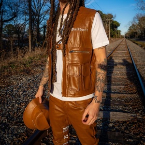 Survêtements décontractés personnalisés de haute qualité pour hommes, ensemble deux pièces : gilet cargo et pantalon en cuir superposé, survêtement de sport en cuir - Product Image 2