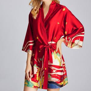 Set di Pigiama in Raso di Seta con Pizzo Floreale, Scollo a V, Tentazione Sensuale, Abbigliamento da Notte per Donne, Prodotto dalla Fabbrica di Guangzhou - Product Image 1